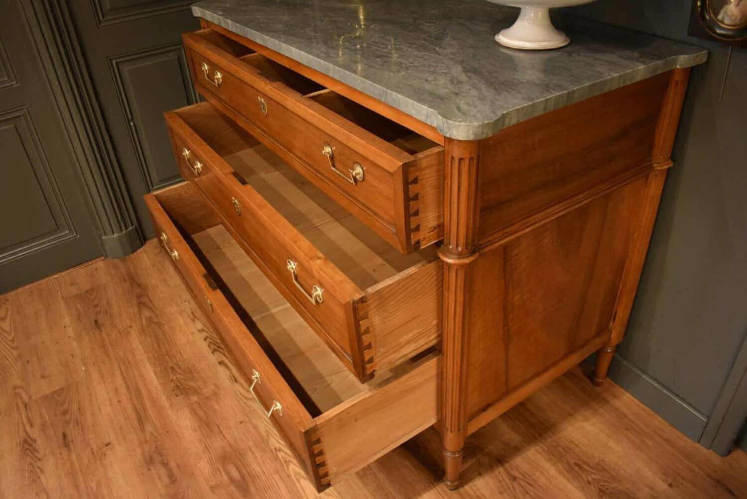 Louis XVI Walnut Chest Of Drawers - JAA