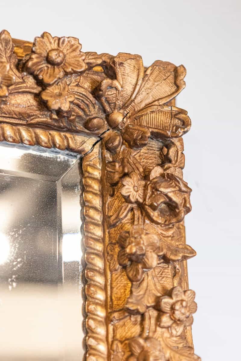 French Late 18th Century Régence Style Carved Mirror with Floral Decor - JAA
