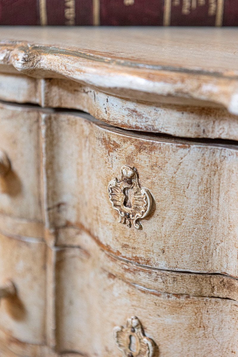 French 1880s Rococo Style Three-Drawer Bedside Chest with Serpentine Front - JAA