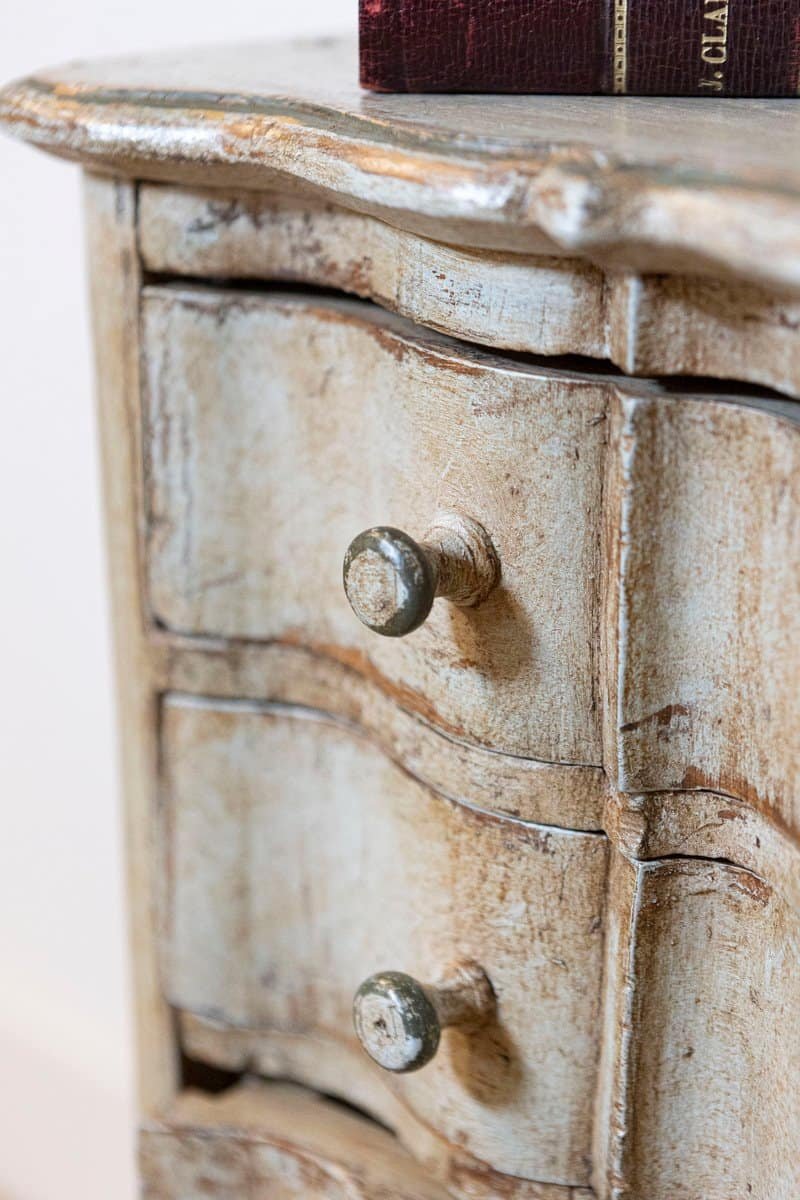 French 1880s Rococo Style Three-Drawer Bedside Chest with Serpentine Front - JAA