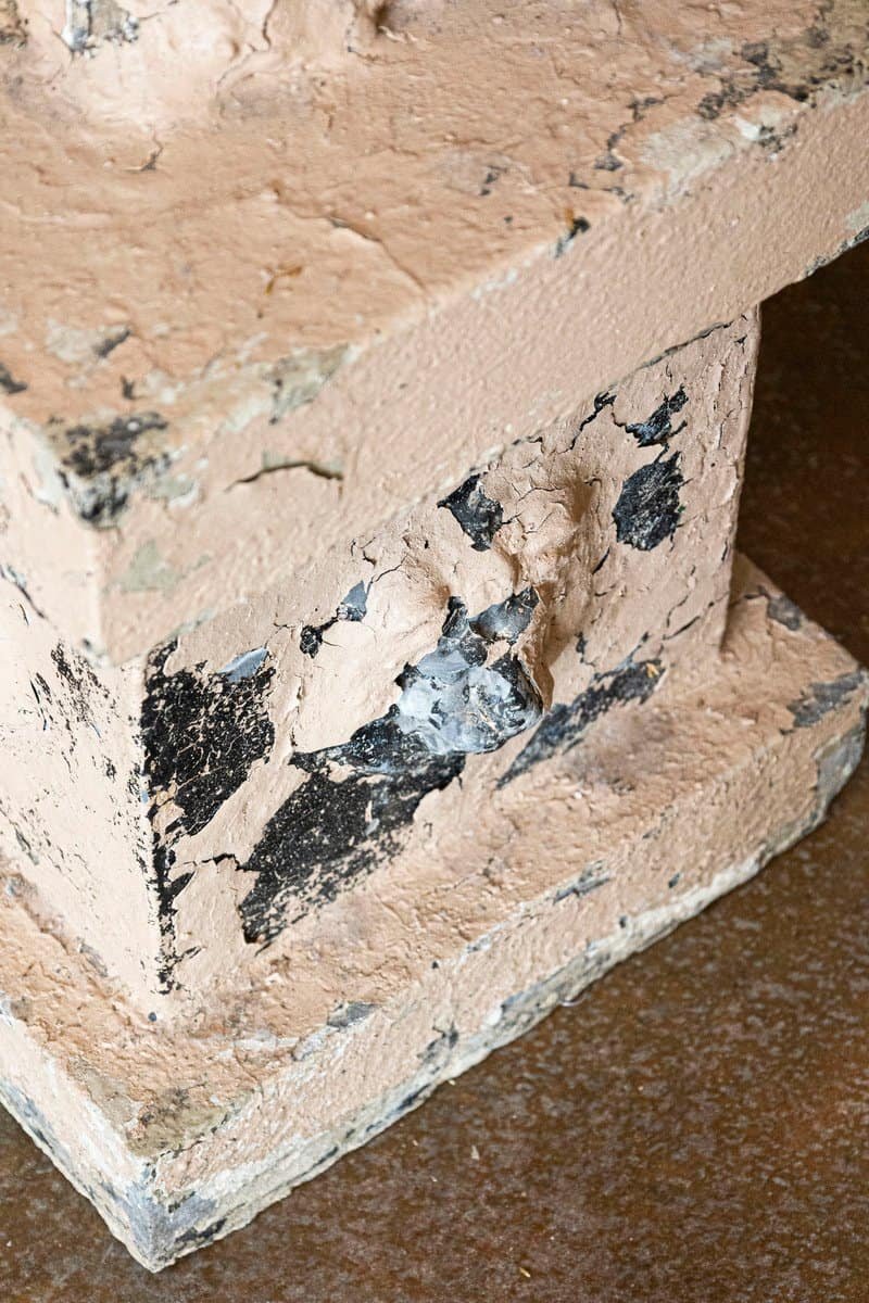 English 1900s Edwardian Period Pair of Reconstituted Stone Urns with Lion Heads - JAA