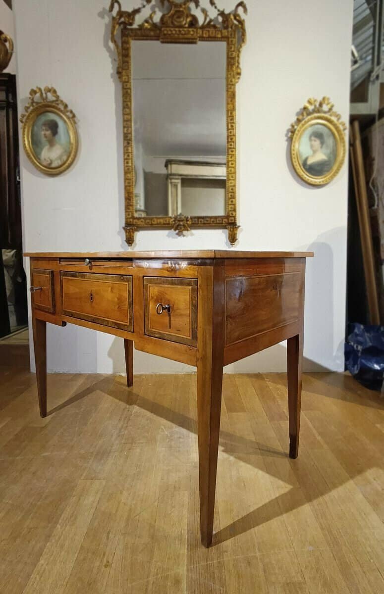 Second Half Of The 18th Century Small Neoclassical Venereed Writing Desk - JAA