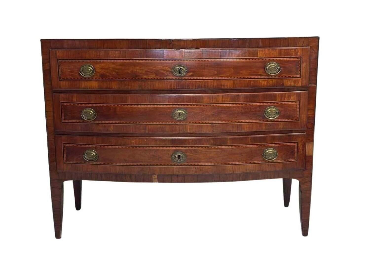 Italian 18th Century Leaf-Shaped Chest of Drawers