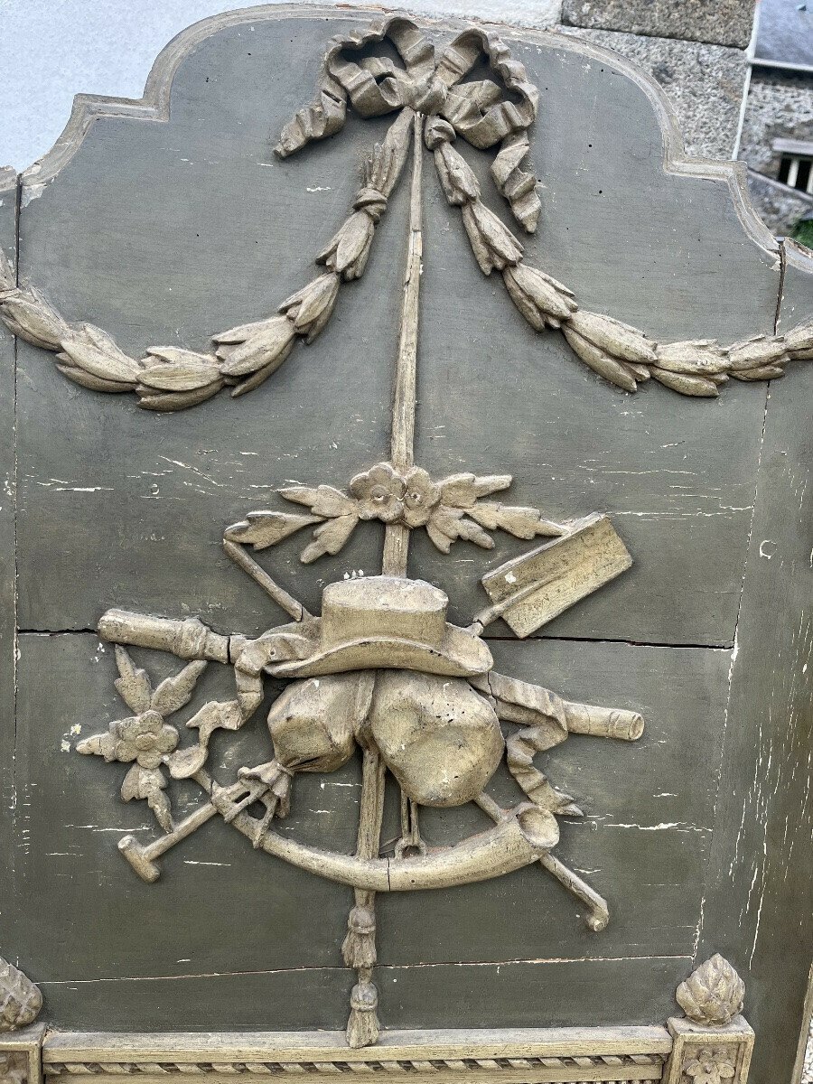 Italian 18th Century Neoclassical Lacquered and Gilded Demi-Lune Console - JAA