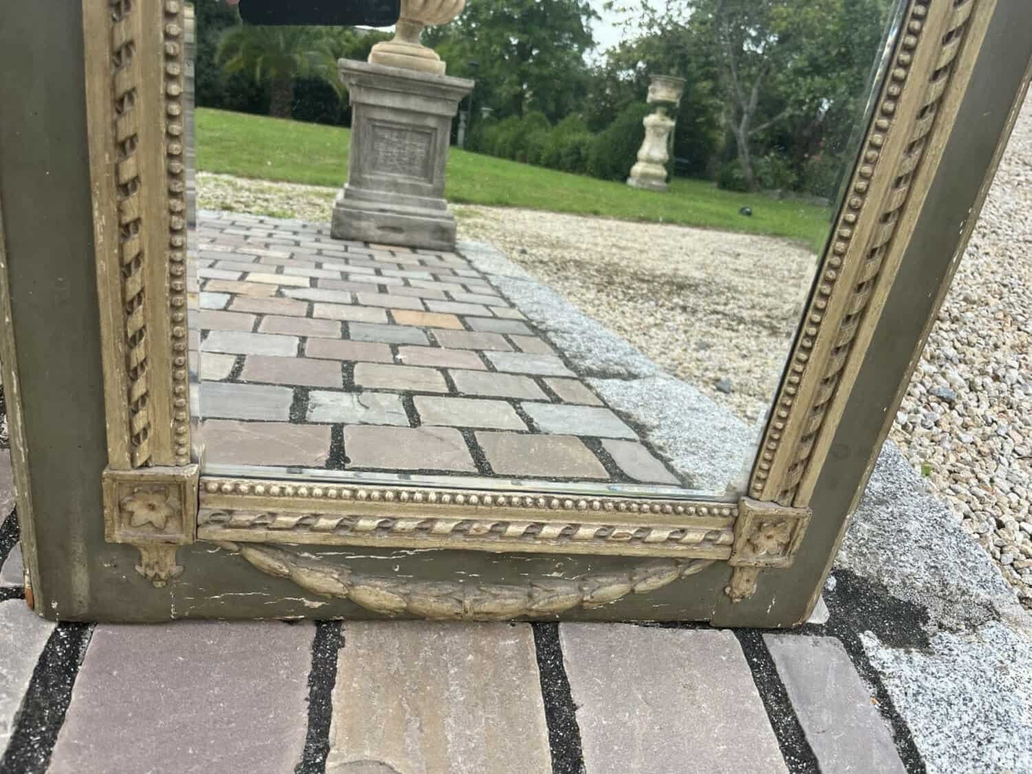 Italian 18th Century Neoclassical Lacquered and Gilded Demi-Lune Console - JAA