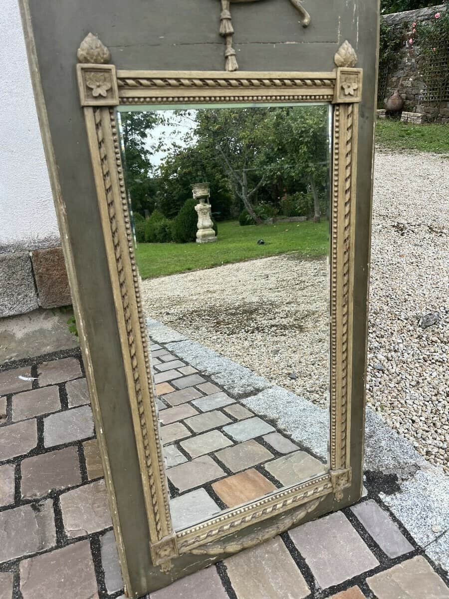 Italian 18th Century Neoclassical Lacquered and Gilded Demi-Lune Console - JAA