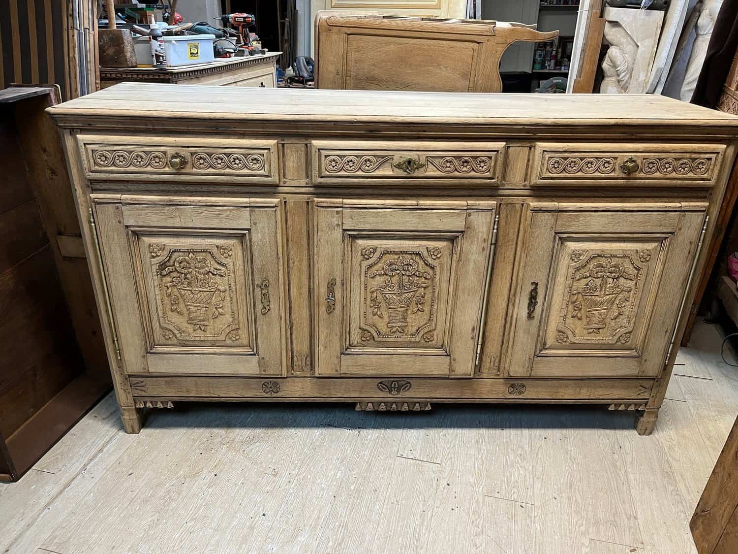 Italian 18th Century Walnut Center Table with Carved Pedestal Base - JAA