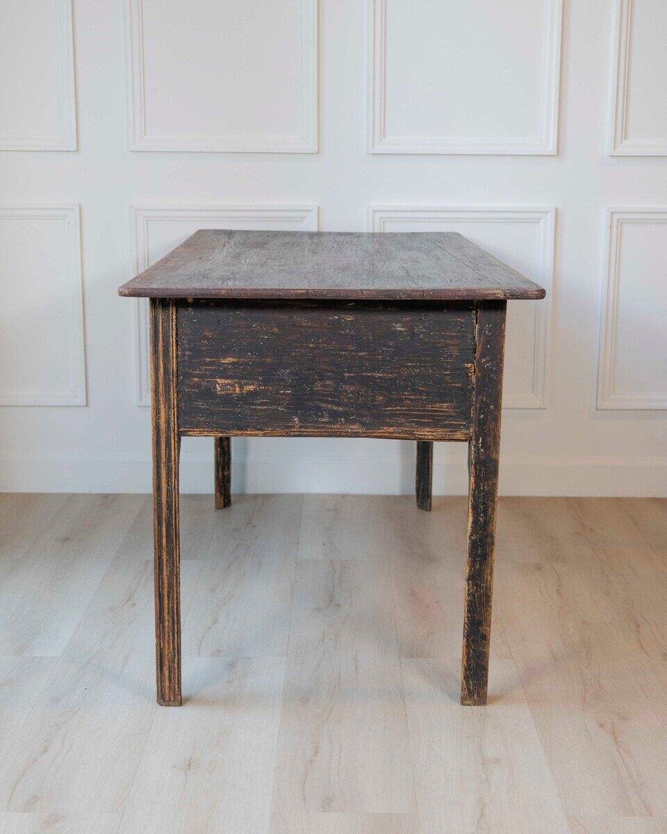 Swedish 18th Century Gustavian Painted Desk, c.1780 - JAA