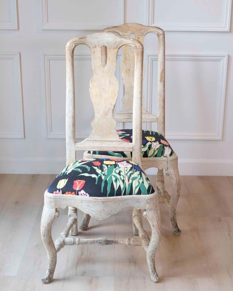 Pair of Swedish Rococo Period 18th Century Side Chairs with Carved Splats - JAA