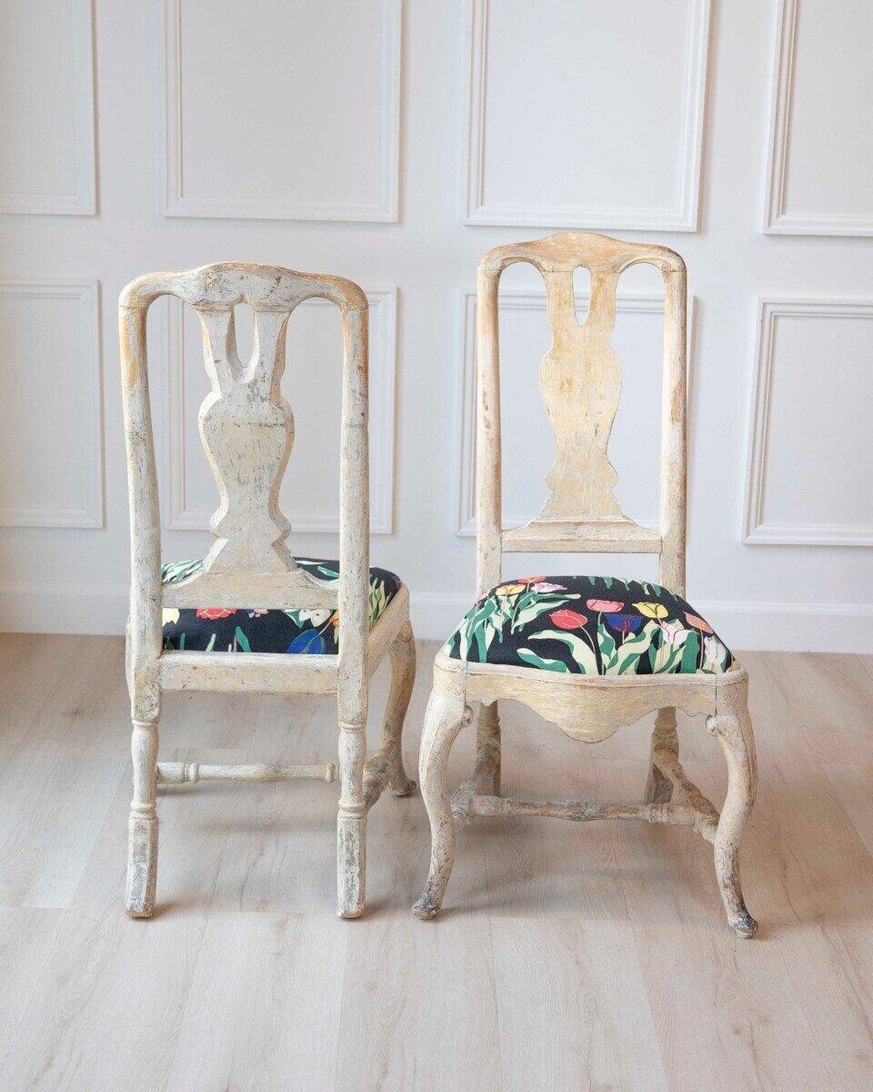 Pair of Swedish Rococo Period 18th Century Side Chairs with Carved Splats - JAA