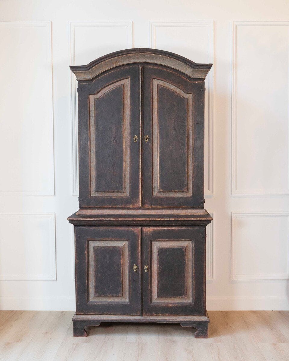 An antique Swedish two-piece cupboard in black and grey. - JAA