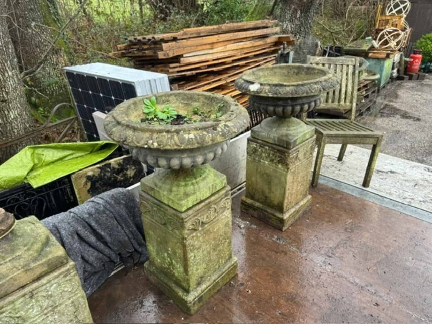 English Late 20th Century Set of Four Cast-Stone Garden Urns on Pedestals - JAA