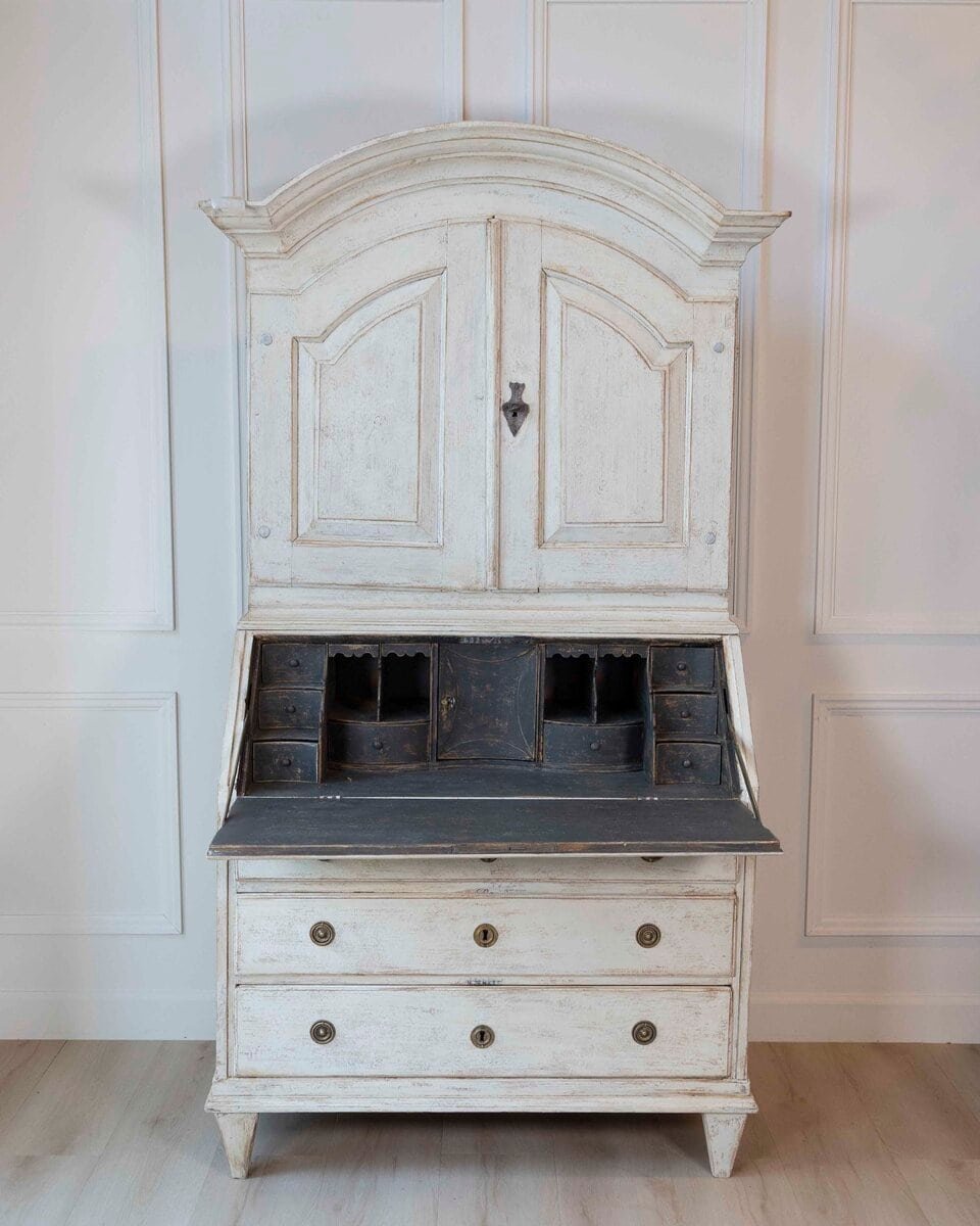 Writing cupboard from around 1800 hundered in pine, Sweden - JAA