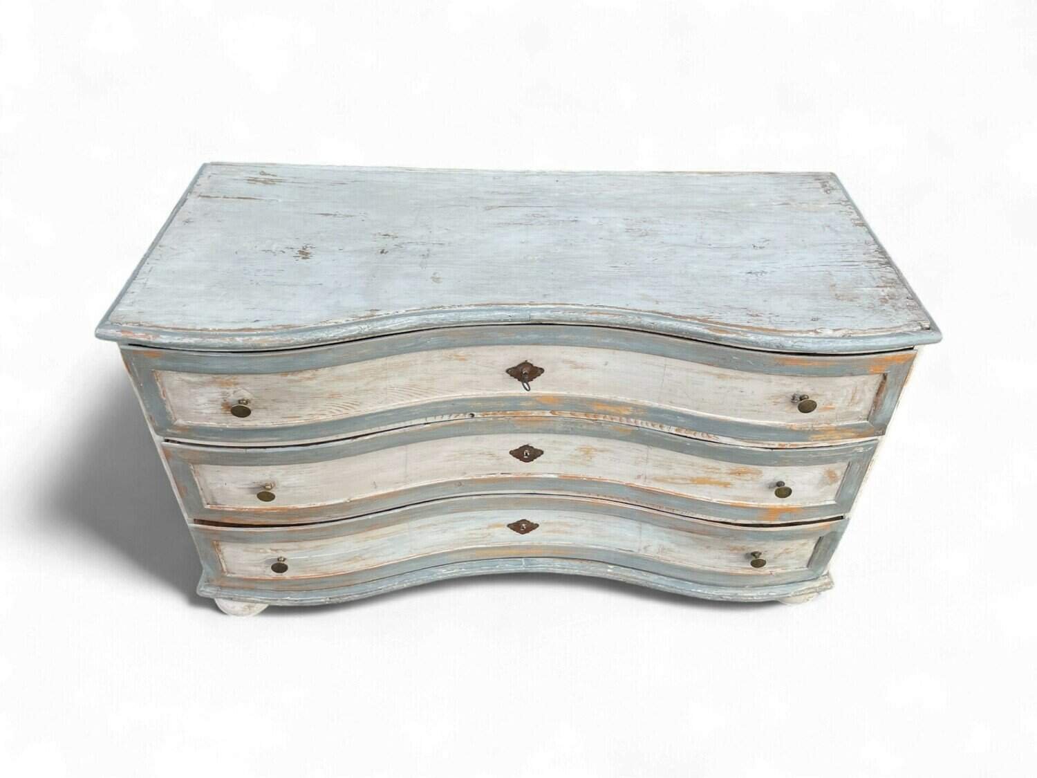 Chest of Drawers Painted antique Louis XV chest of drawers, circa 1760, from Bolzano, Northern Italy - JAA