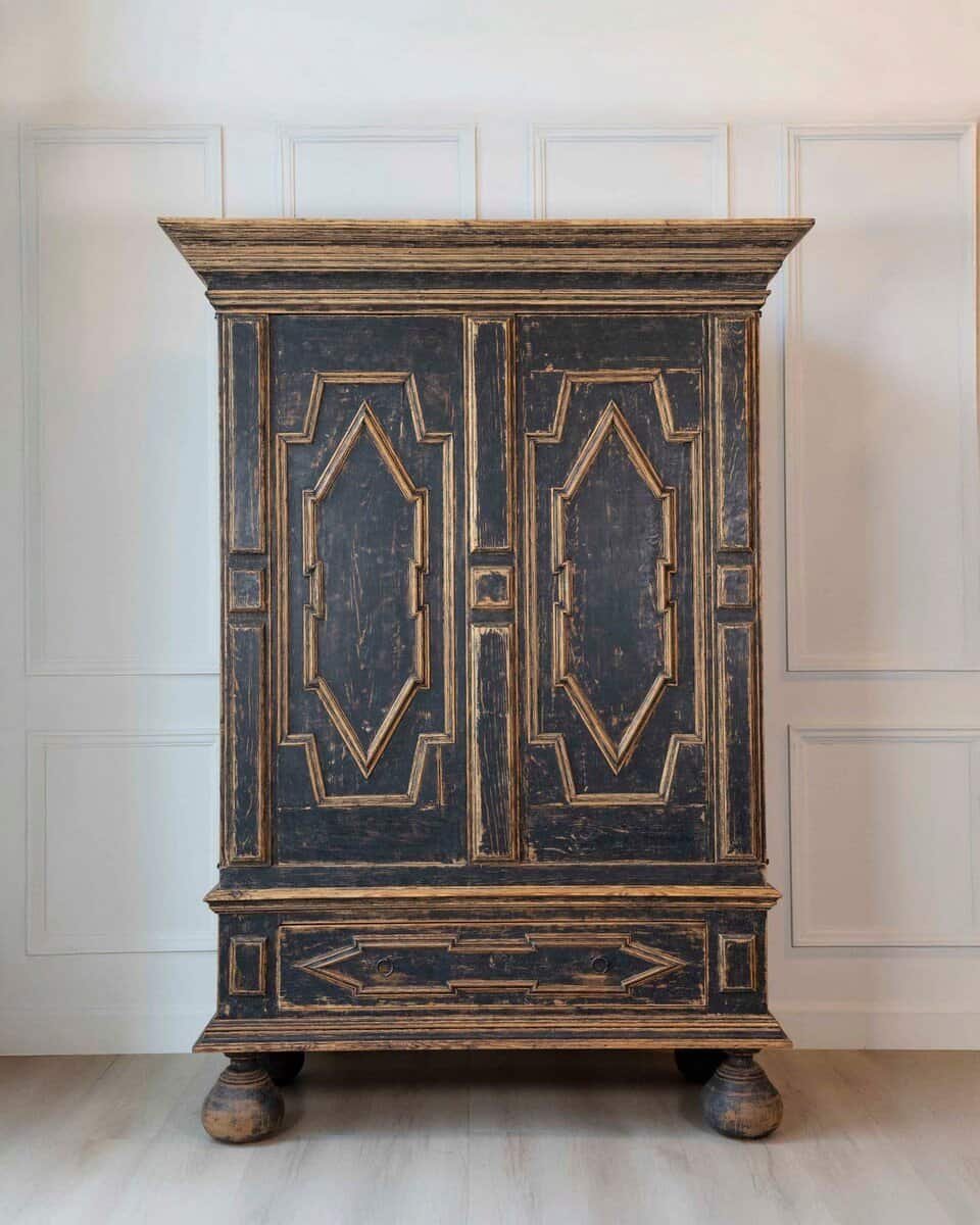 18th Century Baroque Two-Part Cabinet with Black Finish and Blue Interior - JAA