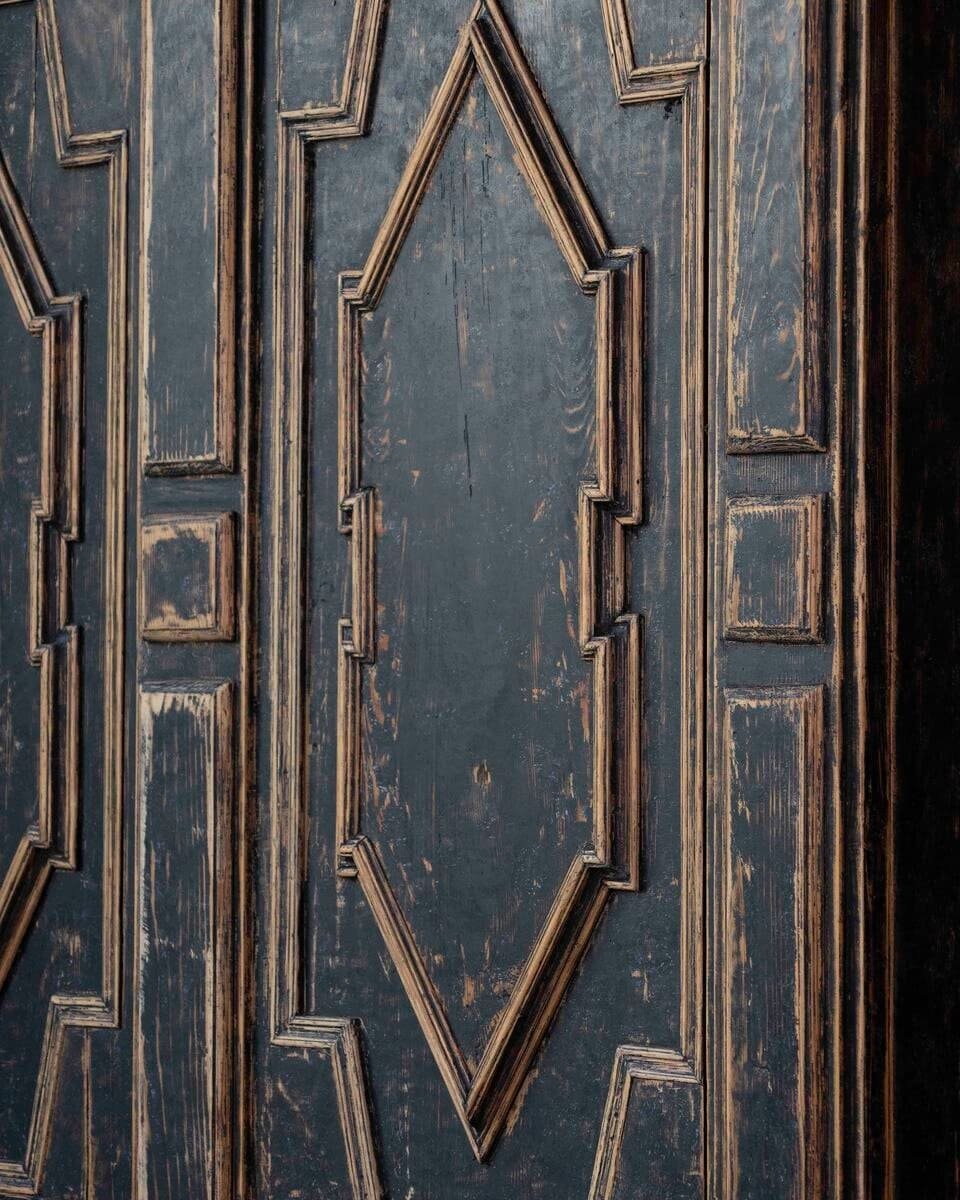 18th Century Baroque Two-Part Cabinet with Black Finish and Blue Interior - JAA