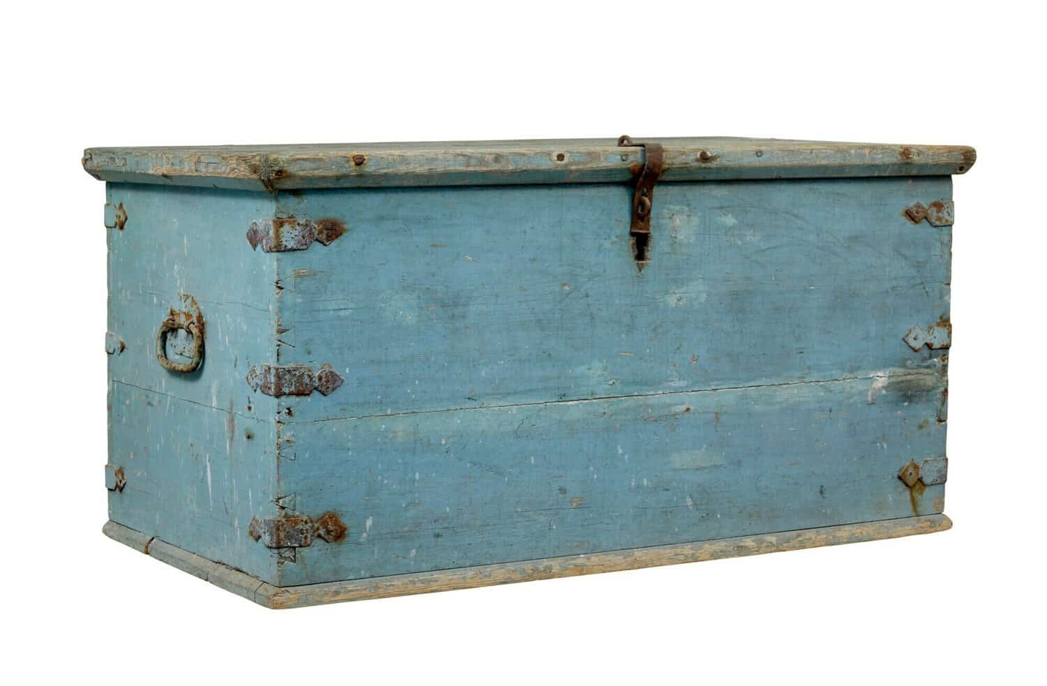 19th century Swedish painted trunk/chest circa 1860.