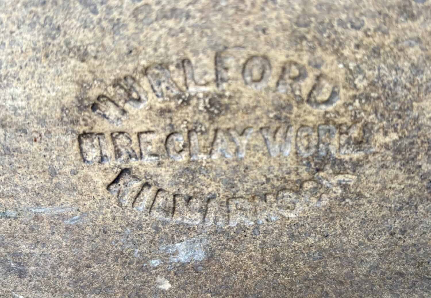 English 19th Century Late Victorian Cast-Iron Garden Urns, Pair - JAA