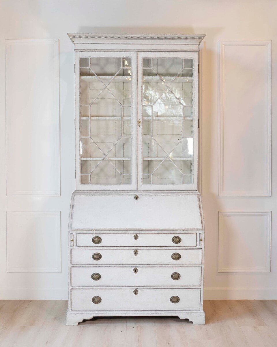 European Late 18th Century Two-Part Vitrine Cabinet, c.1790 - JAA