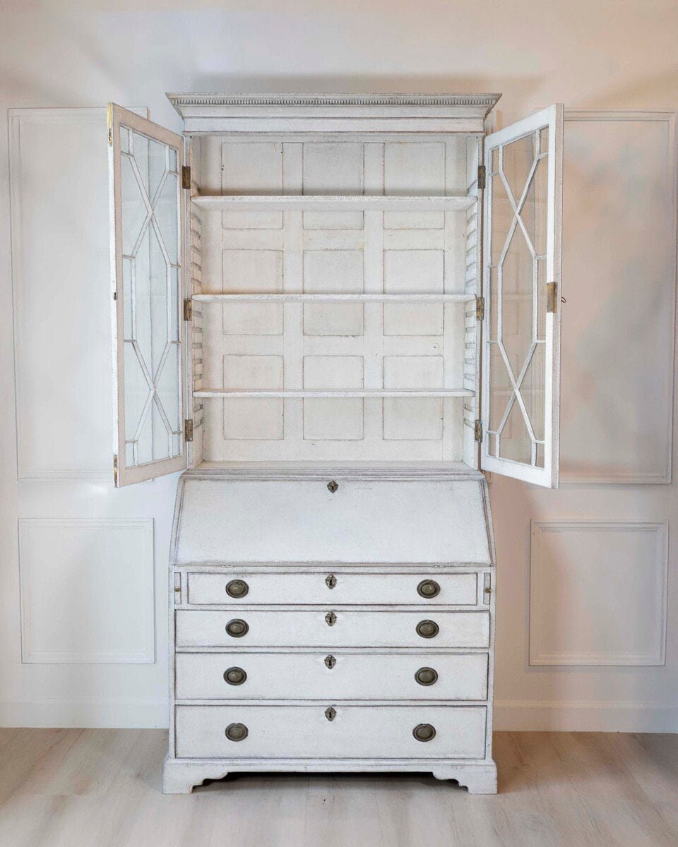 European Late 18th Century Two-Part Vitrine Cabinet, c.1790 - JAA