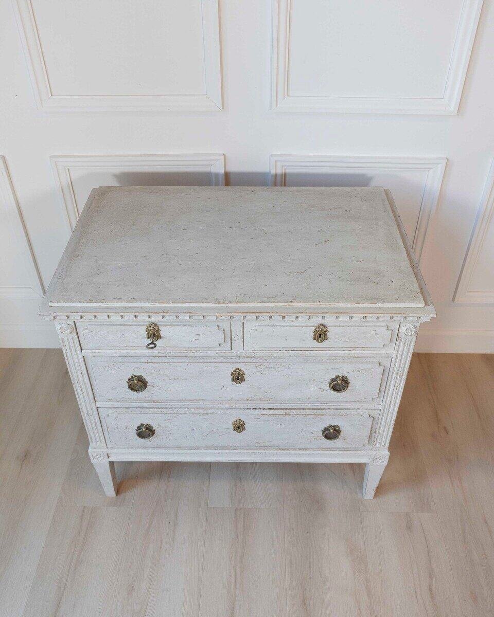 Swedish Gustavian Period Painted Three-Drawer Chest with Dentil Molding, Late 18th Century - JAA
