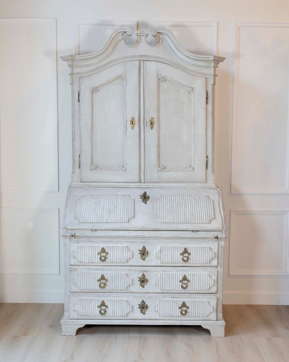 Scandinavian 18th Century Carved Two-Part Bureau, c.1770 - JAA