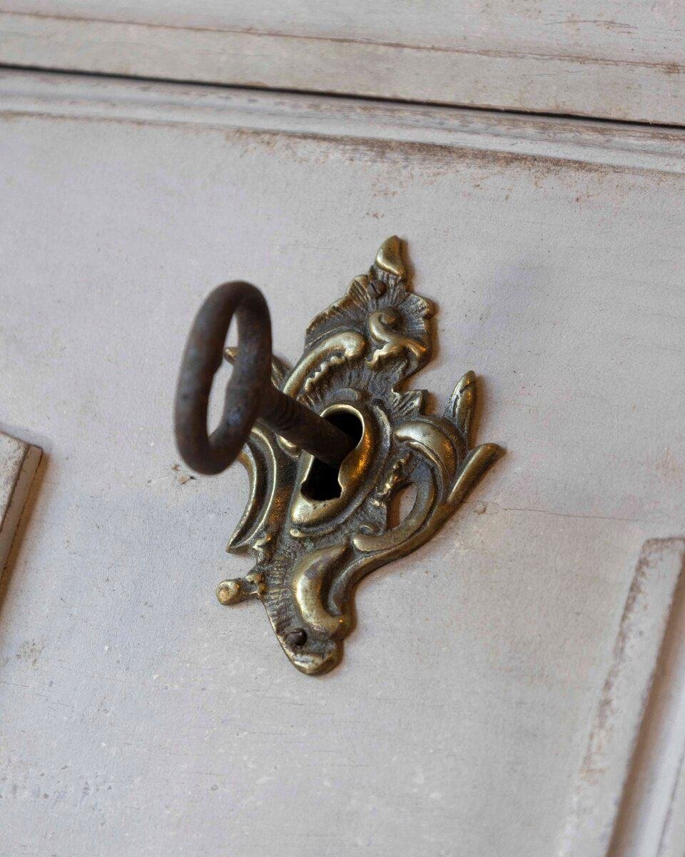 Scandinavian 18th Century Carved Two-Part Bureau, c.1770 - JAA