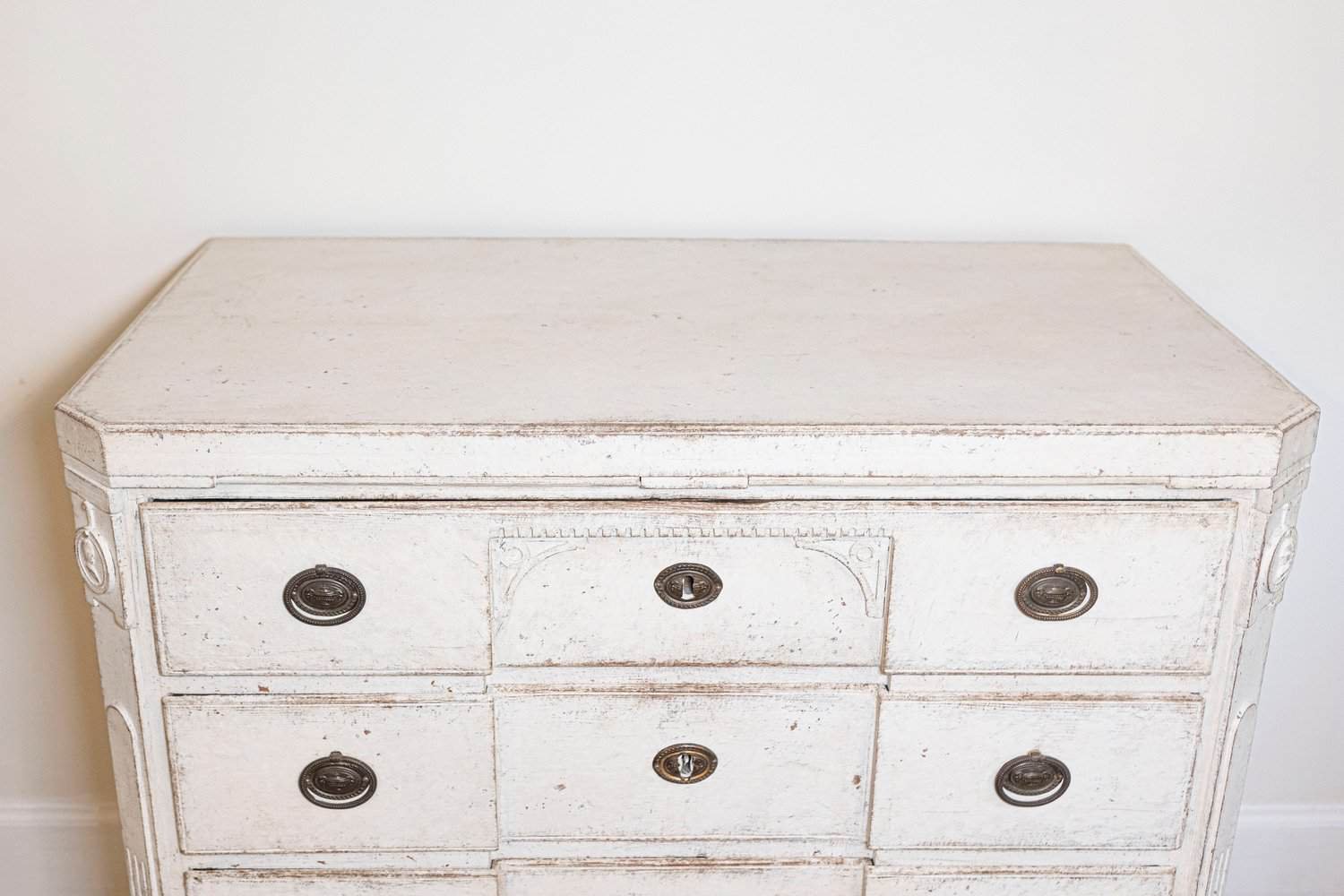 Period Gustavian 1780s Swedish Painted Breakfront Commode with Carved Medallions - JAA