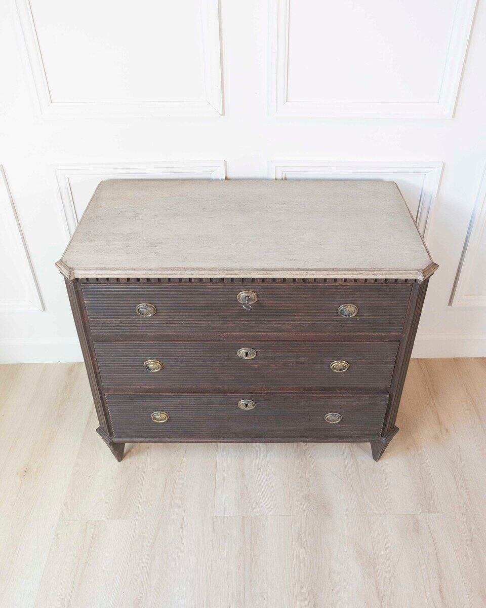 Swedish Gustavian-Inspired Three-Drawer Chest with Painted Top - JAA
