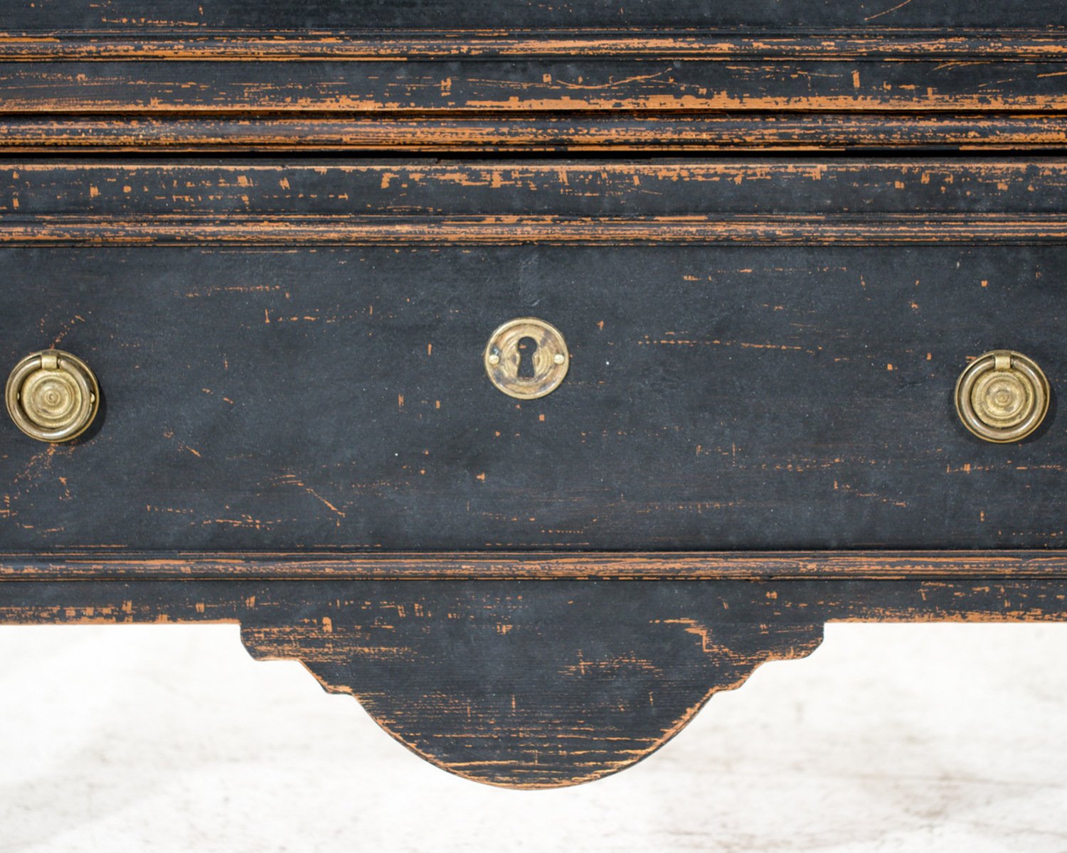 Pair of black Scandinavian chests of drawers, richly carved, 19th Century. - JAA