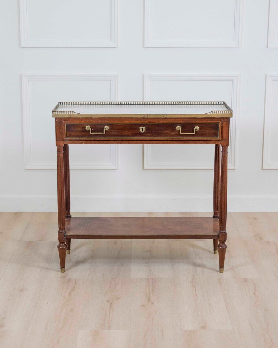 Louis XVI Style Console In Mahogany. - JAA