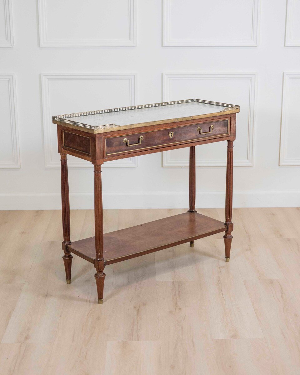 Louis XVI Style Console In Mahogany. - JAA