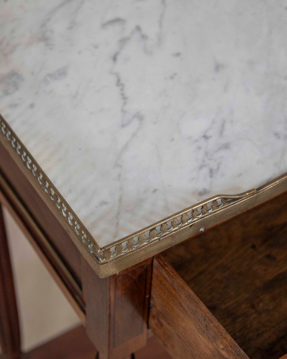 Louis XVI Style Console In Mahogany. - JAA