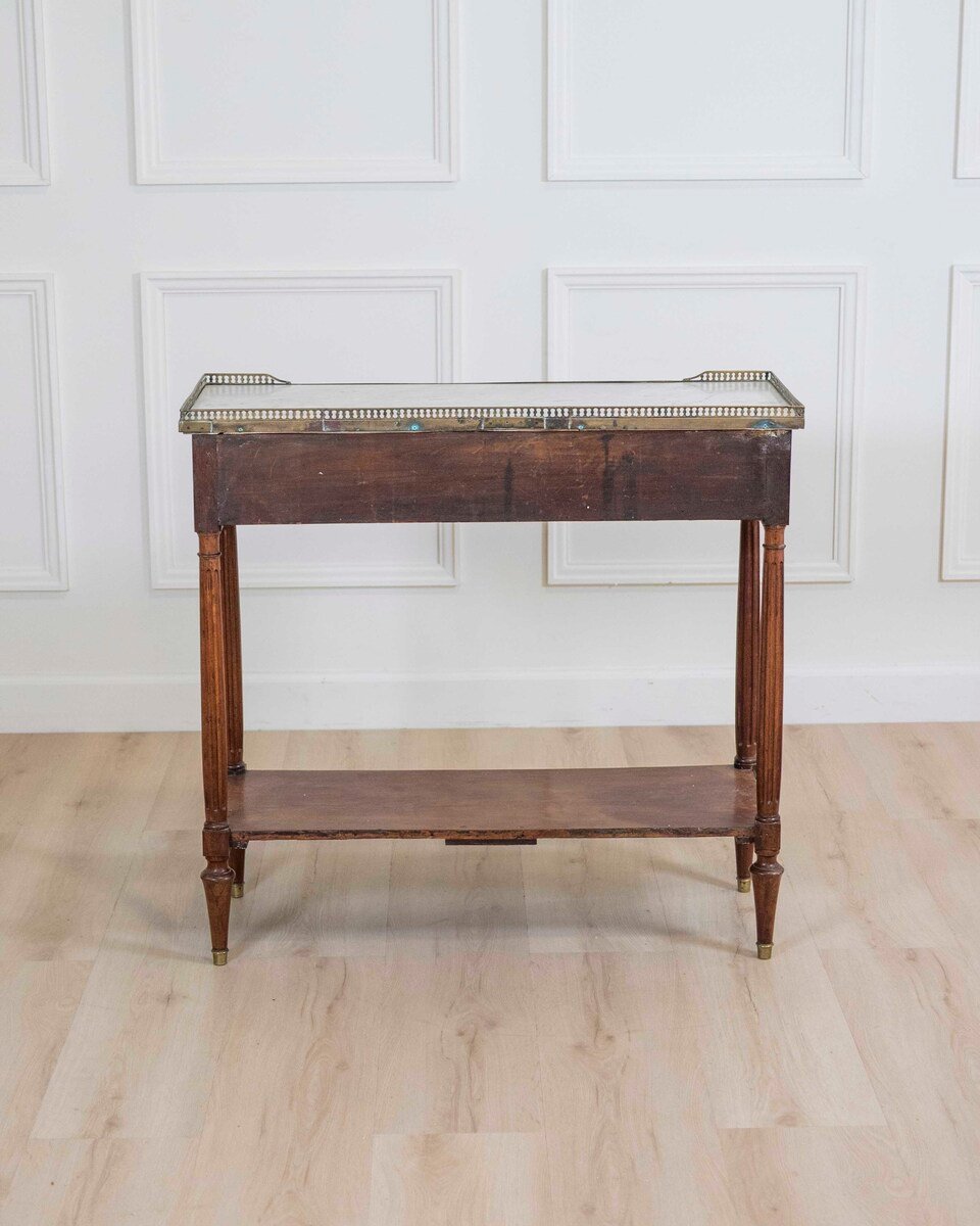 Louis XVI Style Console In Mahogany. - JAA