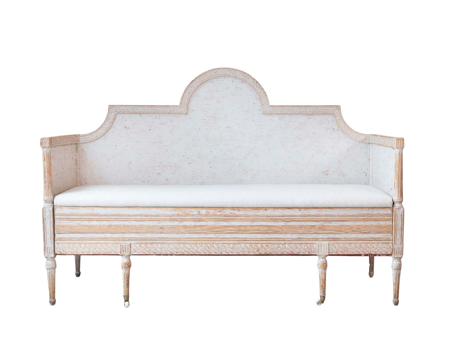 Swedish Gustavian Period Painted Settee with Arched Backrest, Late 18th Century