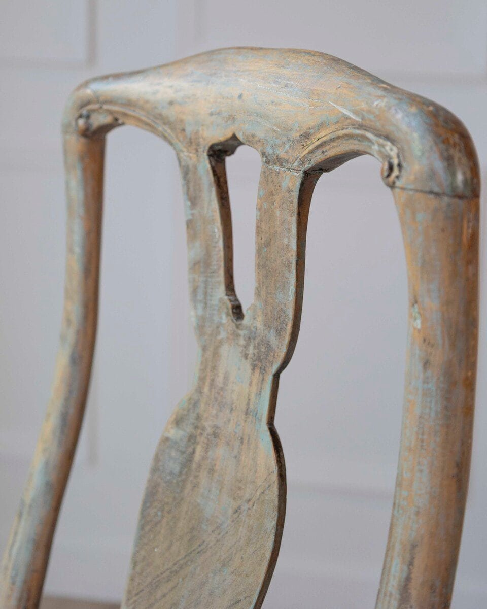 Pair of Swedish Rococo Period Dining Chairs with Vase-Form Splats, 18th Century - JAA