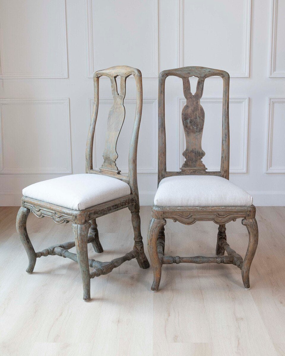 Pair of Swedish Rococo Period Dining Chairs with Vase-Form Splats, 18th Century - JAA