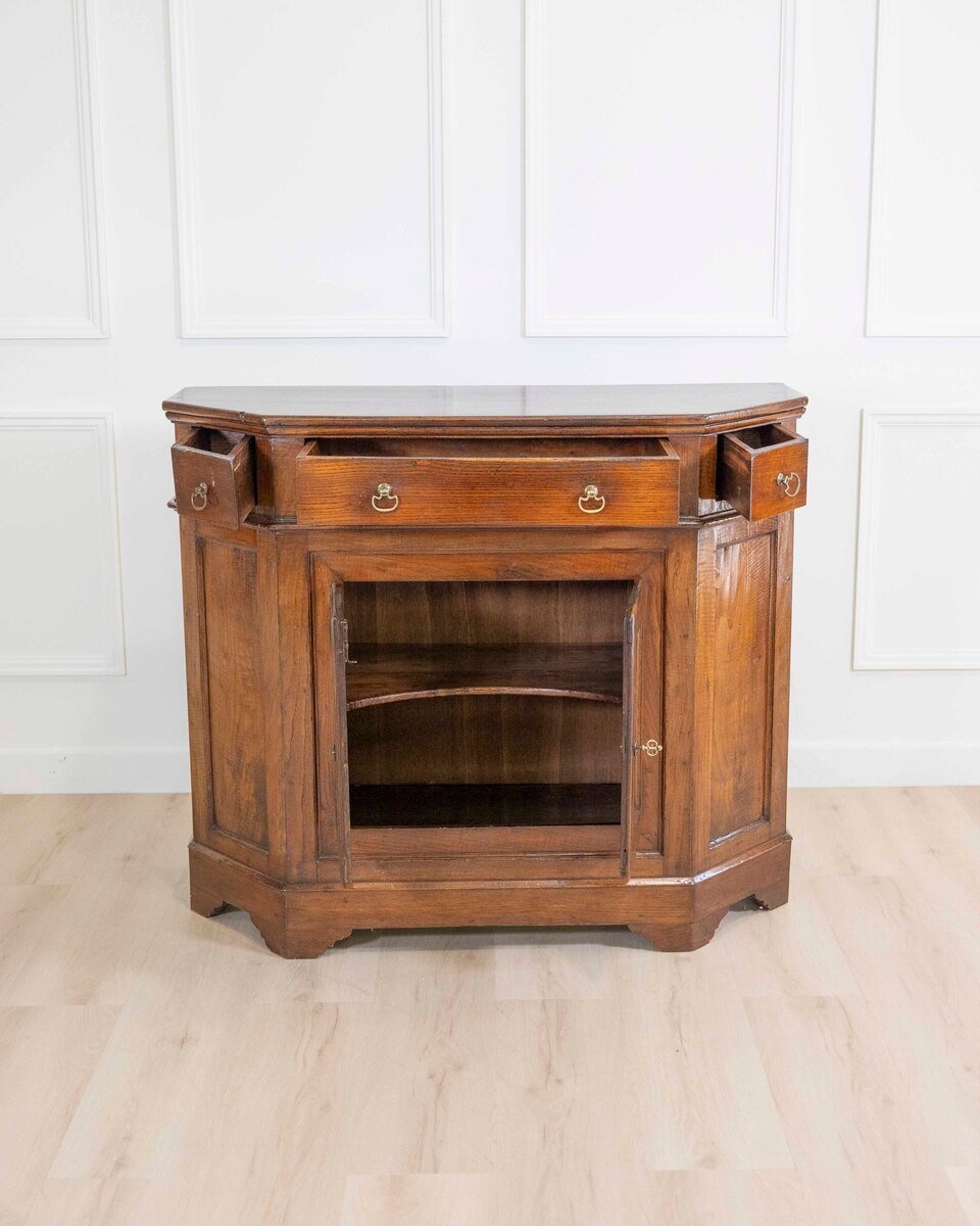 Italian Early 19th Century Chestnut Wood Sideboard - JAA