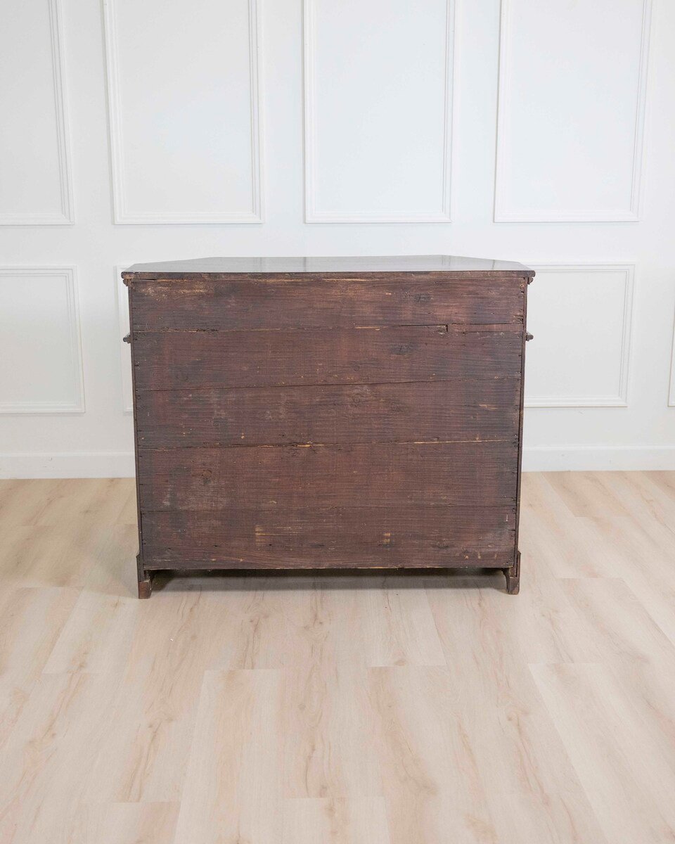 Italian Early 19th Century Chestnut Wood Sideboard - JAA