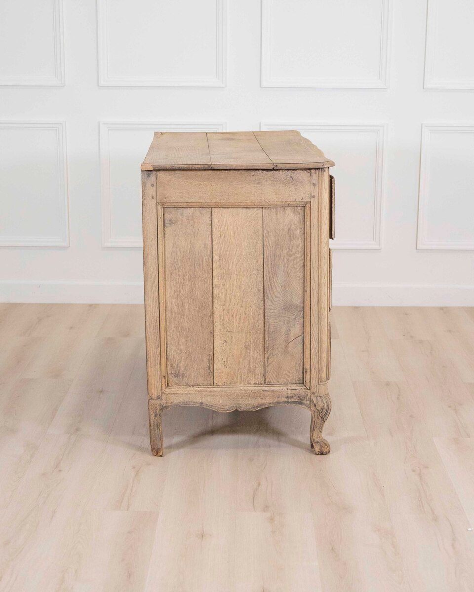 18th Century Chest Of Drawers From Namur In Natural Oak - JAA
