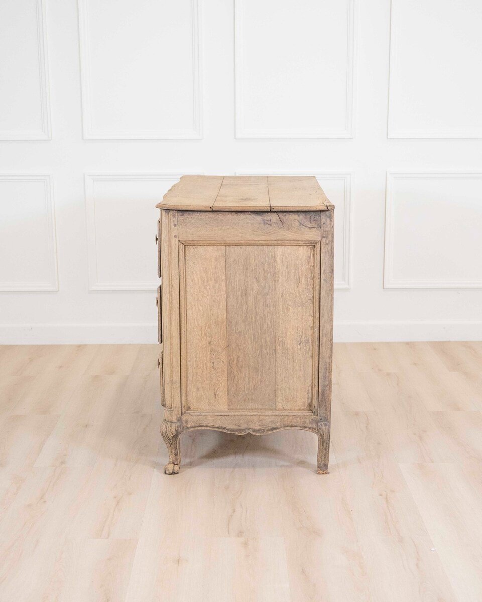 18th Century Chest Of Drawers From Namur In Natural Oak - JAA