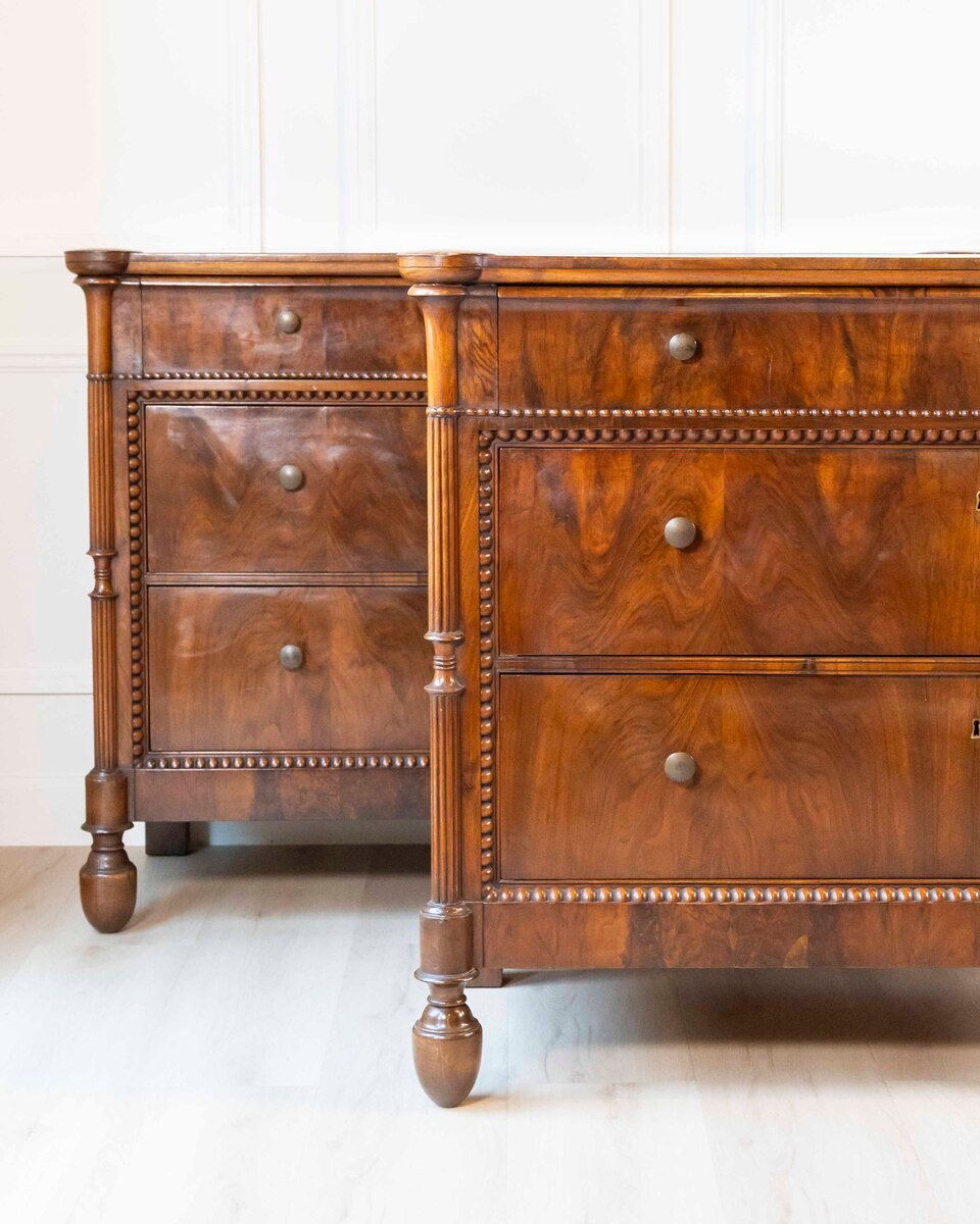 Pair of Carlo Decimo chests of drawers in veneered walnut wood Circa 1830 - JAA