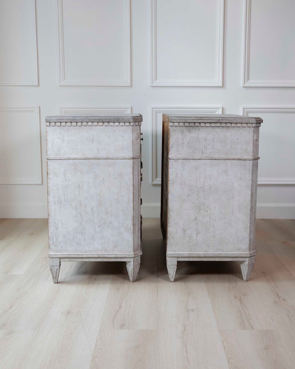 Pair of Swedish 19th Century Gustavian Style Chests of Drawers - JAA