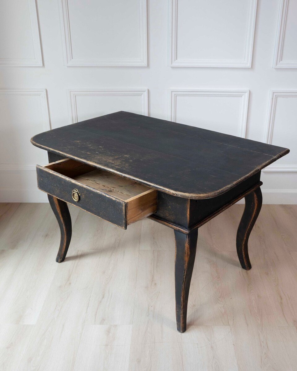 Swedish Early 19th Century Rococo Side Table with Curved Cabriole Legs - JAA