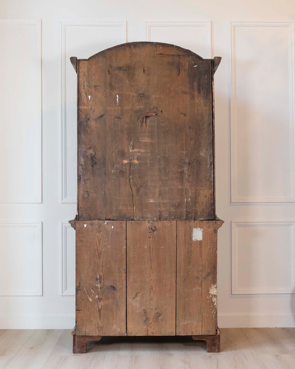 An antique Swedish two-piece cupboard in black and grey. - JAA