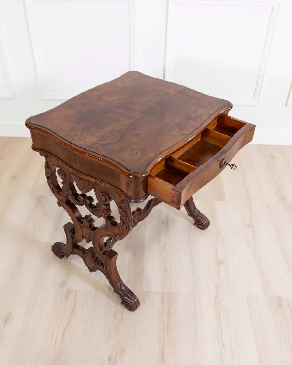 Work Table In Walnut From 1860 With Cherry Inlays Luigi Filippo - JAA