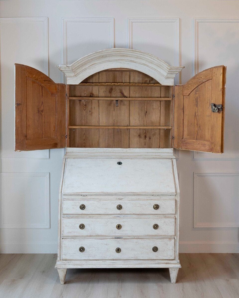 Writing cupboard from around 1800 hundered in pine, Sweden - JAA