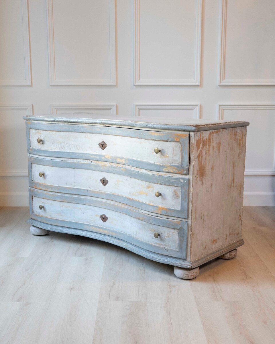 Chest of Drawers Painted antique Louis XV chest of drawers, circa 1760, from Bolzano, Northern Italy - JAA