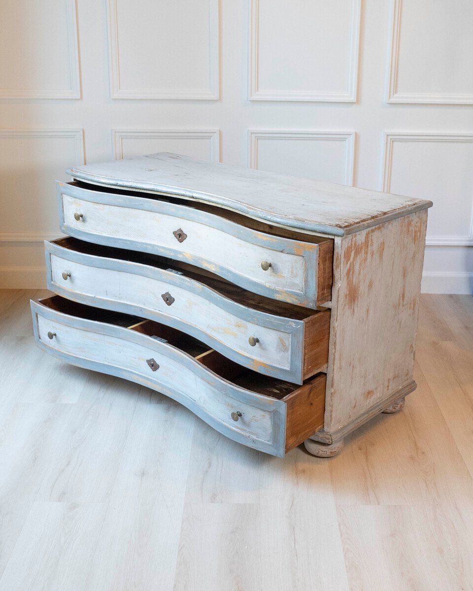 Chest of Drawers Painted antique Louis XV chest of drawers, circa 1760, from Bolzano, Northern Italy - JAA