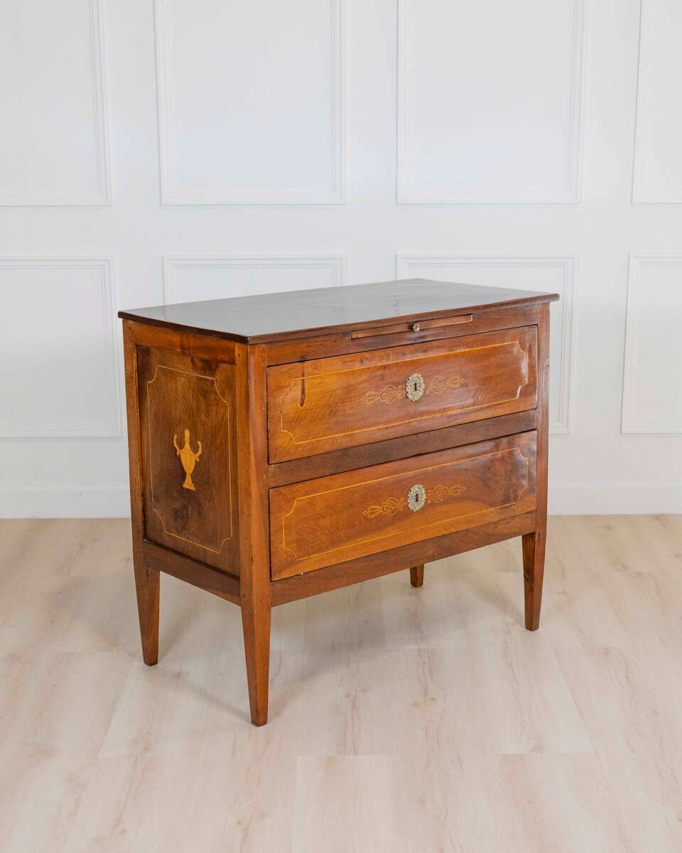 Italian 18th Century Louis XVI Walnut and Marquetry Chest of Drawers - JAA